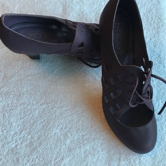 F-troupe lace up plum coloured heel shoe. Size 39. - Picture 6 of 7